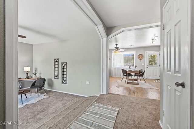 26001 Cumberland Road, Tehachapi, CA 93561