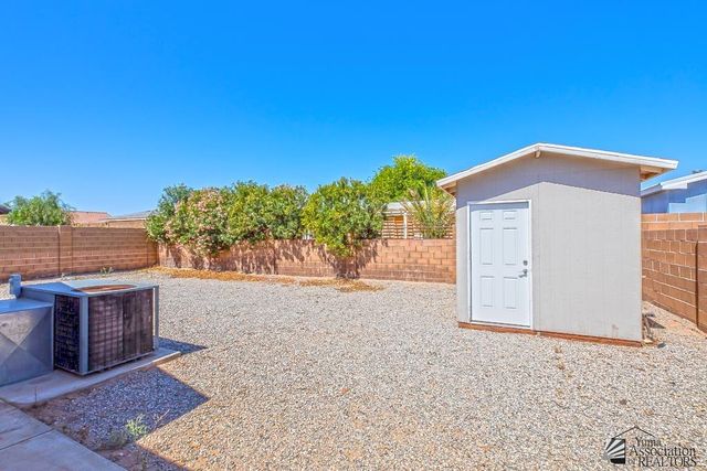 10156 S Monsoon Ave, Yuma, AZ 85365