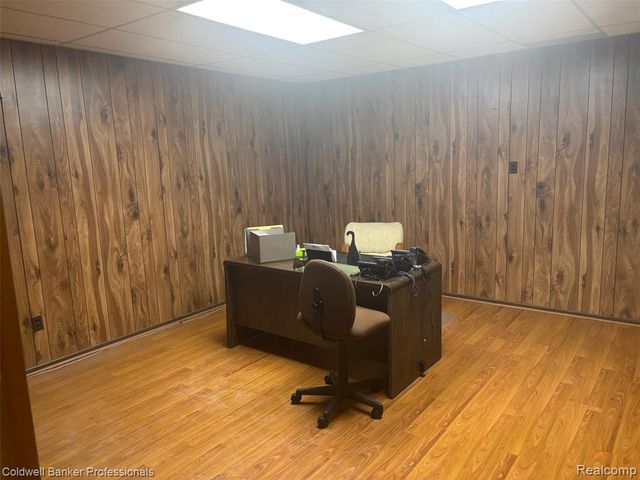 2427 Fort Street, Wyandotte, MI 48192