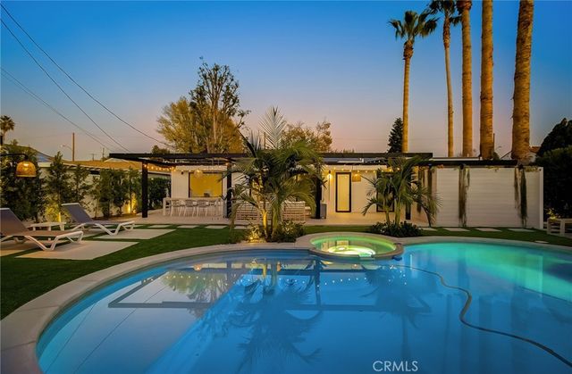 8161 Encino Avenue, Northridge, CA 91325