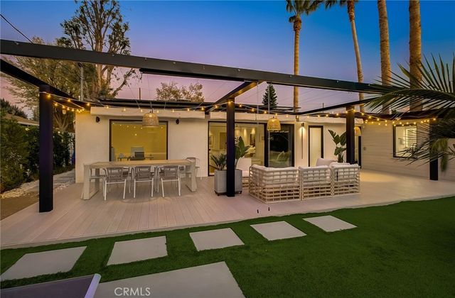 8161 Encino Avenue, Northridge, CA 91325