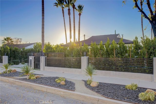8161 Encino Avenue, Northridge, CA 91325