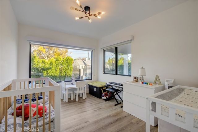 8161 Encino Avenue, Northridge, CA 91325