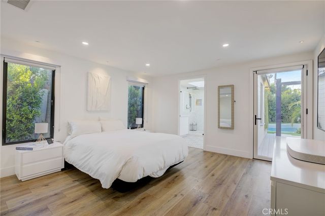 8161 Encino Avenue, Northridge, CA 91325