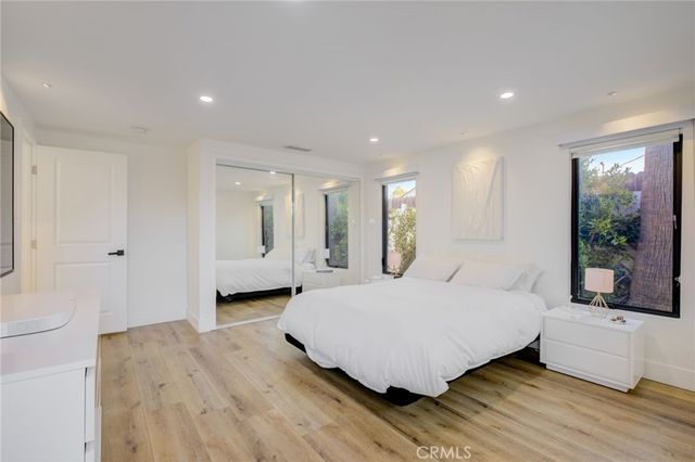 8161 Encino Avenue, Northridge, CA 91325