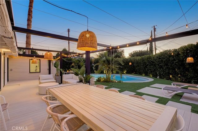 8161 Encino Avenue, Northridge, CA 91325