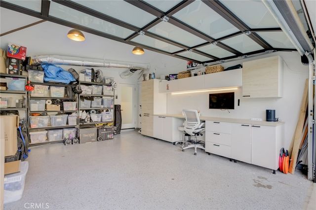 8161 Encino Avenue, Northridge, CA 91325