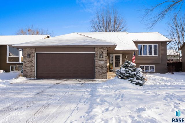 2735 S Avondale Ct Court, Sioux Falls, SD 57110