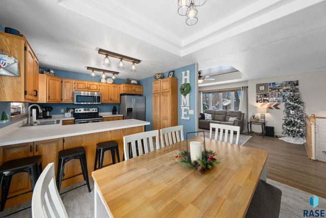 2735 S Avondale Ct Court, Sioux Falls, SD 57110