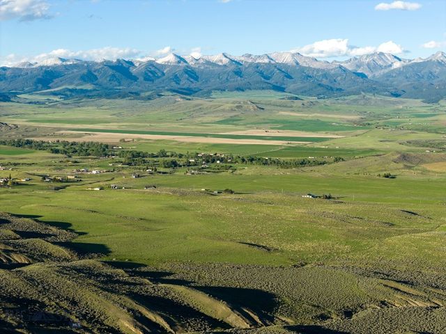 20 Shy rd, Wilsall, MT 59086