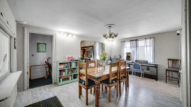 147 E 50 S, Valparaiso, IN 46383