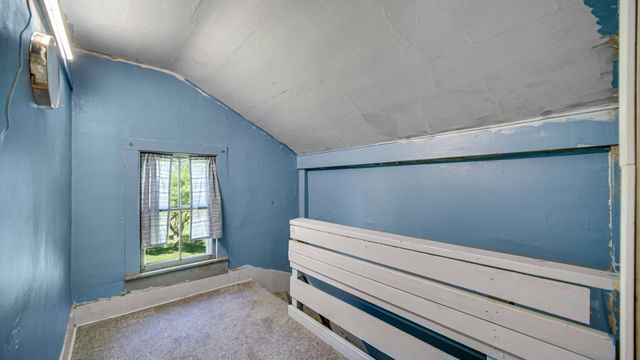147 E 50 S, Valparaiso, IN 46383
