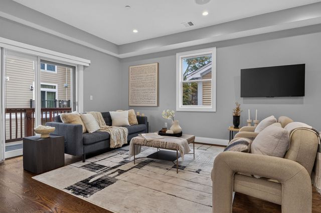 7 Langford Park 2, Boston, MA 02119