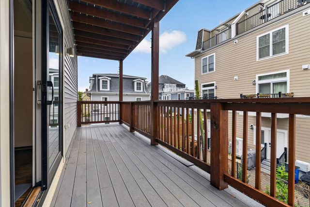 7 Langford Park 2, Boston, MA 02119
