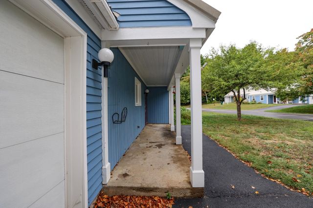 14 Oak Drive, Belmont, NH 03220