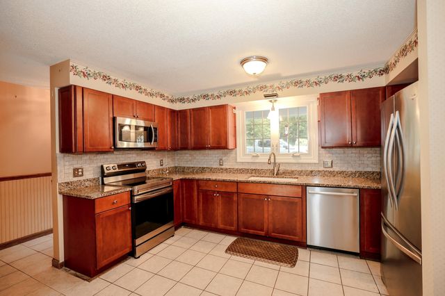 14 Oak Drive, Belmont, NH 03220