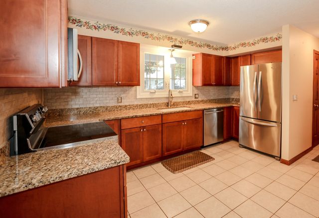 14 Oak Drive, Belmont, NH 03220