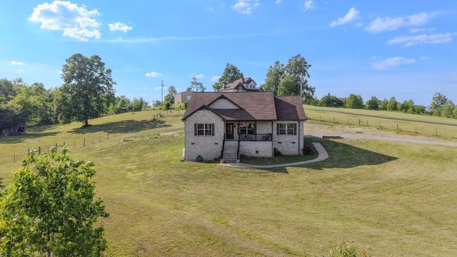 1631A Rock Bridge Rd, Bethpage, TN 37022