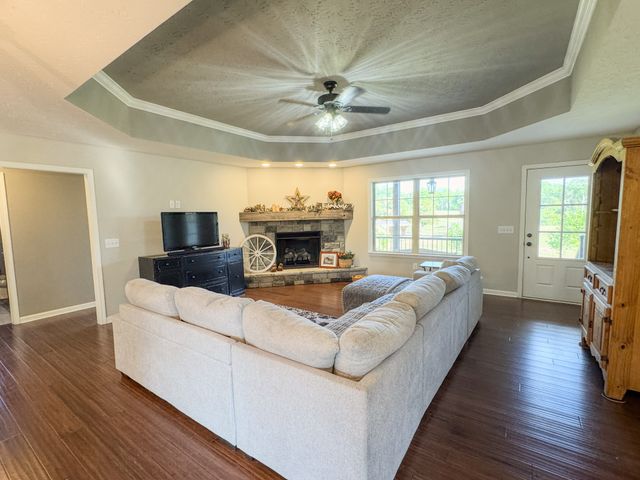 1631A Rock Bridge Rd, Bethpage, TN 37022