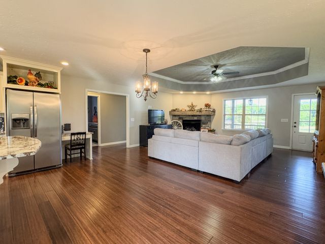 1631A Rock Bridge Rd, Bethpage, TN 37022