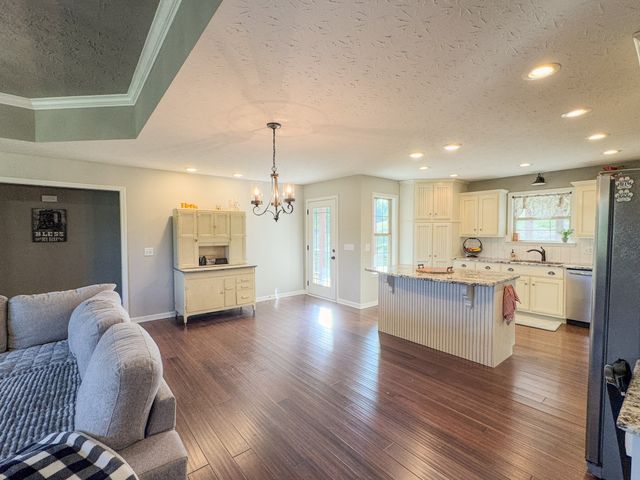 1631A Rock Bridge Rd, Bethpage, TN 37022
