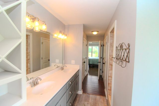 1631A Rock Bridge Rd, Bethpage, TN 37022