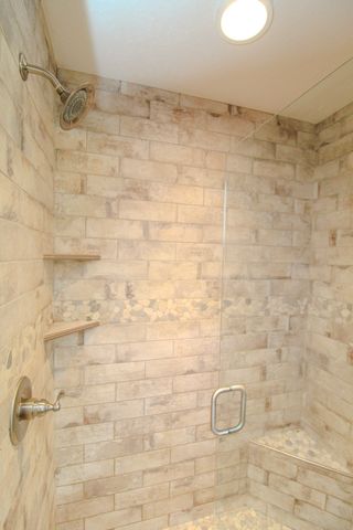 1631A Rock Bridge Rd, Bethpage, TN 37022
