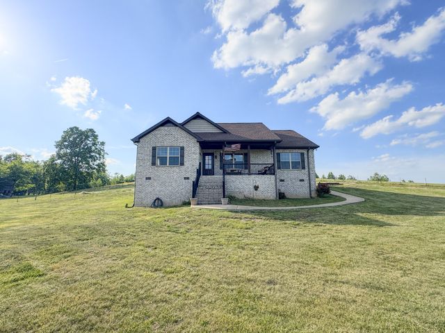 1631A Rock Bridge Rd, Bethpage, TN 37022