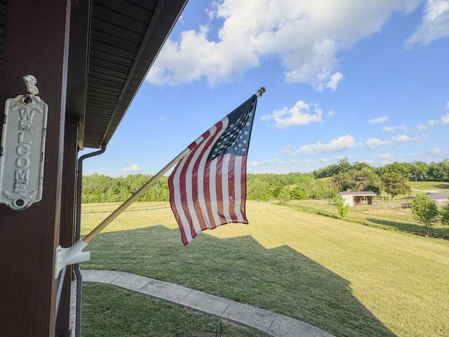 1631A Rock Bridge Rd, Bethpage, TN 37022