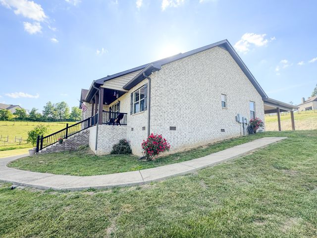 1631A Rock Bridge Rd, Bethpage, TN 37022