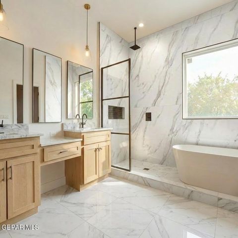700 Rosa Blanca Drive, Socorro, TX 79927