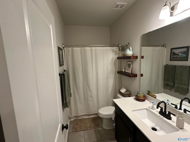 123 Fernhill Drive NW, Madison, AL 35757