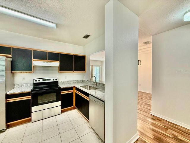 6014 PORTSDALE PLACE 202, Riverview, FL 33578