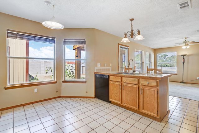 8101 SHEFFIELD Place NW, Albuquerque, NM 87120