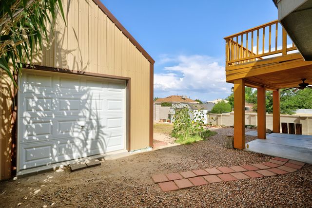 8101 SHEFFIELD Place NW, Albuquerque, NM 87120