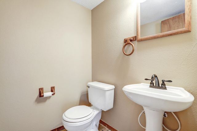 8101 SHEFFIELD Place NW, Albuquerque, NM 87120