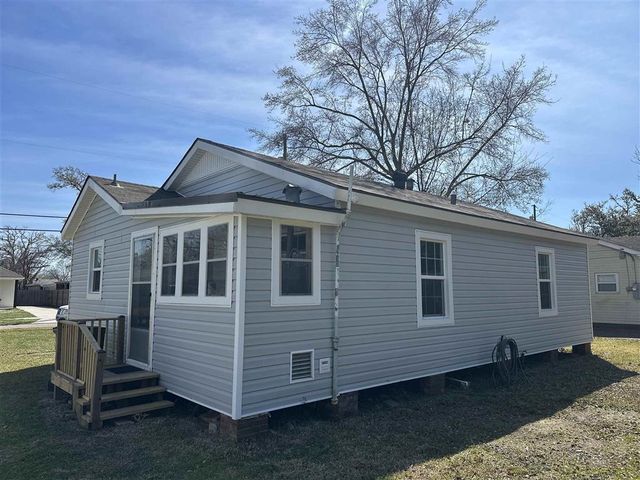 4006 Center Street, Lake Charles, LA 70607