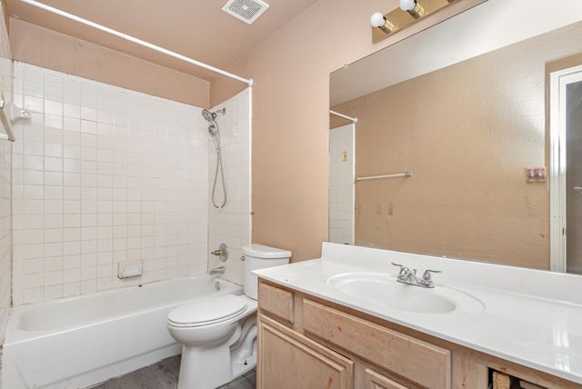 2613 Wild Grove Lane, Lancaster, TX 75146