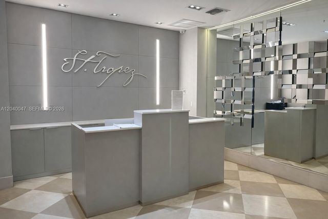 200 Sunny Isles Boulevard 21801, Sunny Isles Beach, FL 33160