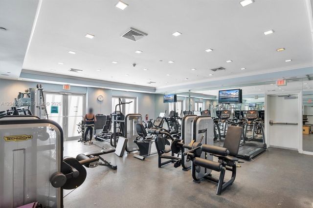 200 Sunny Isles Boulevard 21801, Sunny Isles Beach, FL 33160