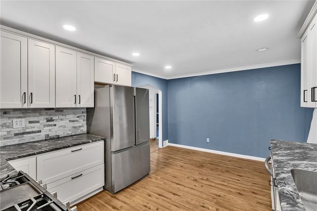 240 Wilkins Ave, E Pittsburgh, PA 15112