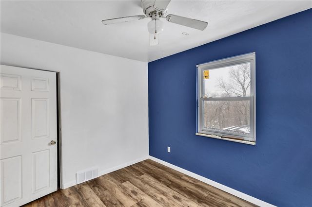 240 Wilkins Ave, E Pittsburgh, PA 15112