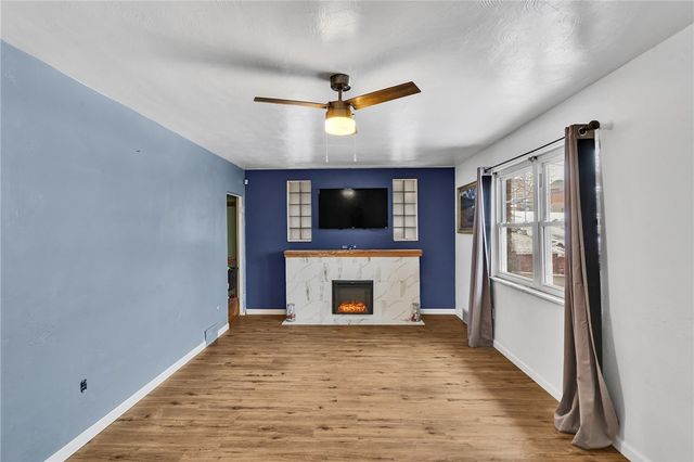 240 Wilkins Ave, E Pittsburgh, PA 15112