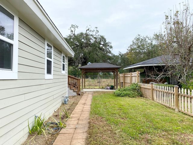1125 Armstrong Avenue, Charleston, SC 29407