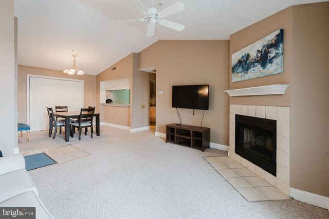 2809 WATERS EDGE DR #260, Newark, DE 19702