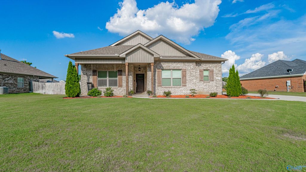 117 Khaki Ridge Drive, Hazel Green, AL 35750