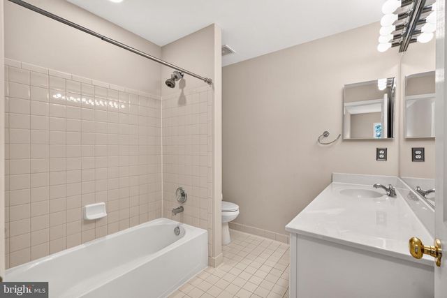 47740 WARWICKSHIRE TER, Sterling, VA 20165