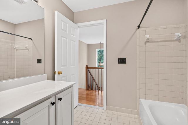 47740 WARWICKSHIRE TER, Sterling, VA 20165