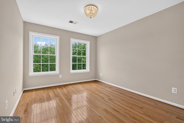 47740 WARWICKSHIRE TER, Sterling, VA 20165