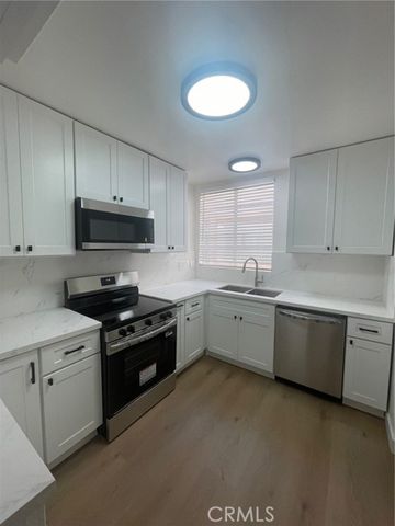 5429 Newcastle 215, Encino (los Angeles), CA 91316